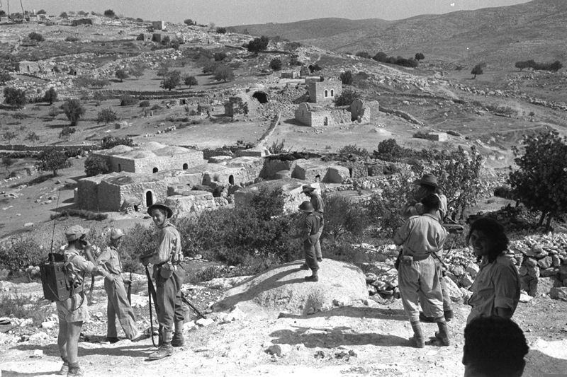 Beit Natif during Israel's War of Independence 1948 (Israeli GPO photographer, Public domain, via Wikimedia Commons)