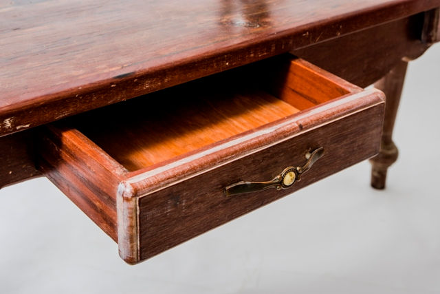 Miniatura: Aparador Imbuia com Predominância Branca com Gavetas