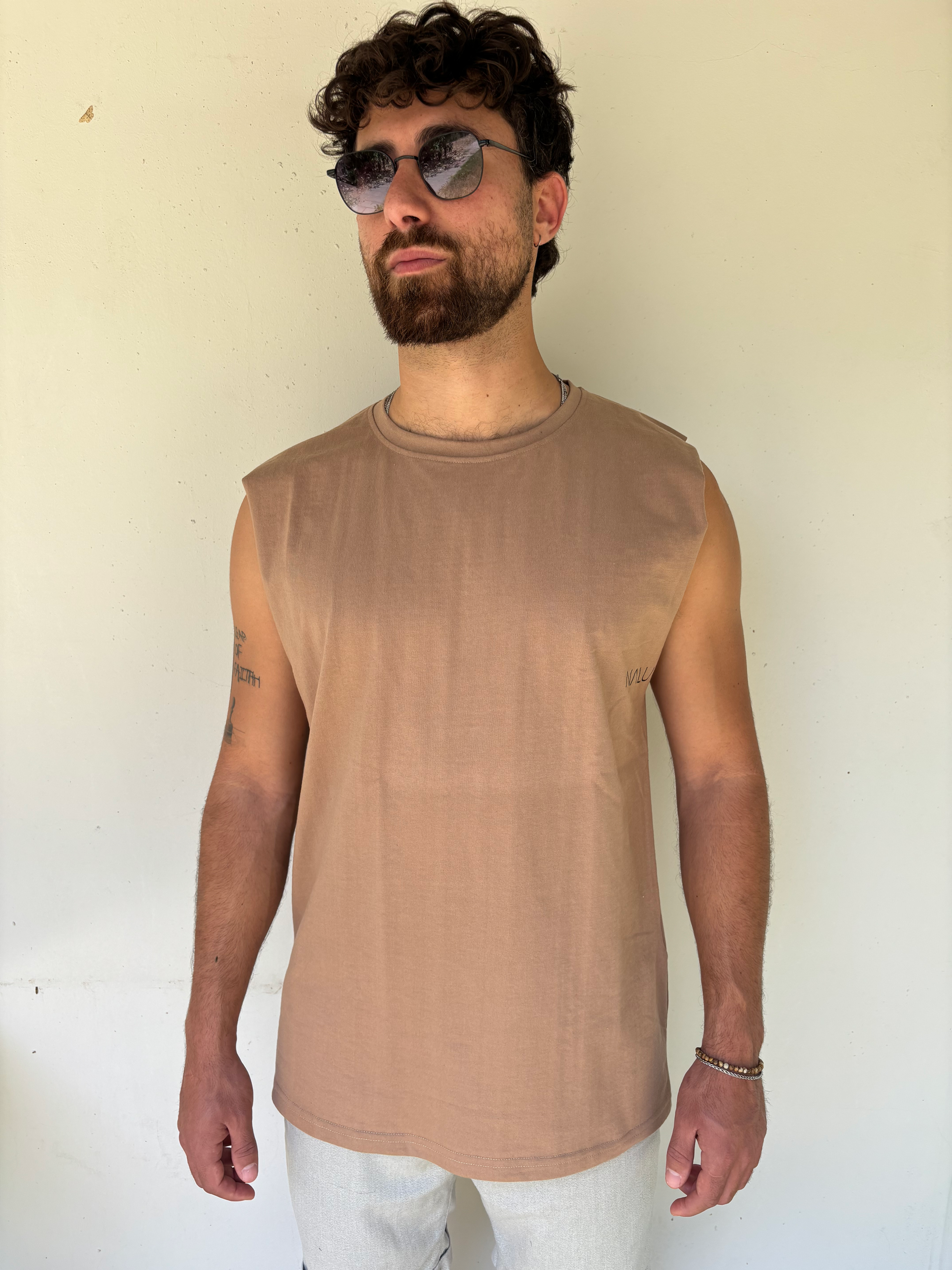 Under Surface Singlet Clay
