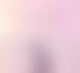 РЕЖИССЕРСКАЯ РАБОТА О ПОИСКЕ ЧЕЛОВЕКОМ ОРИЕНТИРОВ В СРЕДЕ ИНФОРМАЦИОННОГО ПЕРЕНАСЫЩЕНИЯ. СВИДЕТЕЛИ ПЕРЕМЕЩАЮТСЯ СКВОЗЬ ПРОСТРАНСТВО И ВРЕМЯ В ПОИСКАХ НЕКИХ ЗНАКОВ И САКРАЛЬНЫХ АРТЕФАКТОВ. ЗА ИХ ДЕЙСТВИЯМИ НАБЛЮДАЮТ ДЕТИ И КОММЕНТИРУЮТ ПРОИСХОДЯЩЕЕ, ПЫТАЯСЬ НАЙТИ ВЫХОД ИЗ ЗЕРКАЛЬНОГО ЛАБИРИНТА СЛУЧАЙНОСТЕЙ, СТРАННЫХ СОБЫТИЙ И ГОЛОСОВ БОЛЬШОГО ГОРОДА.