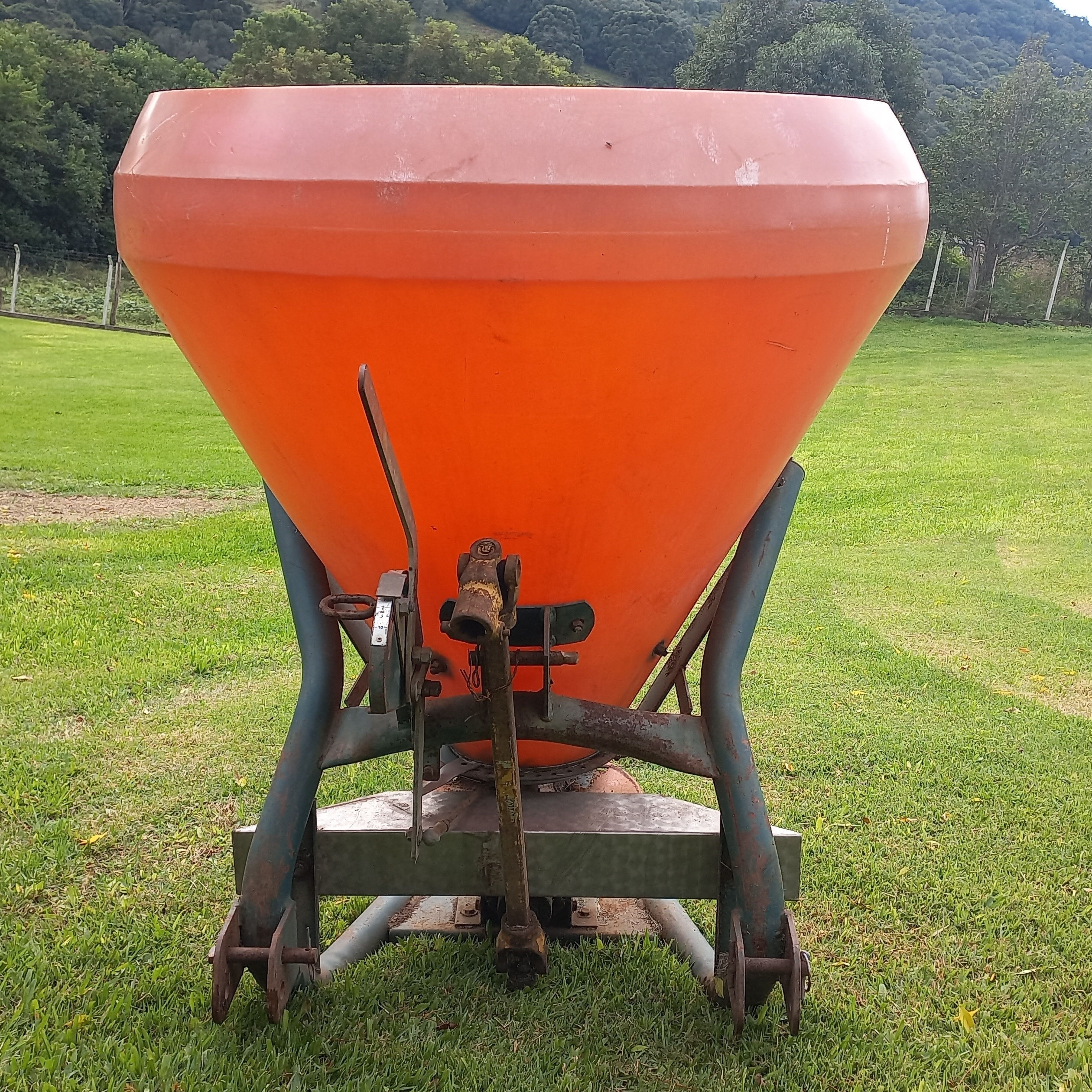 Distribuidor Centrífugo Incomagri 400-P (B-10461)