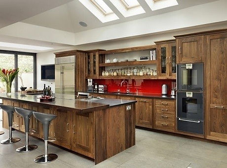 cocinas-modernas-italianas-madera-laminada.jpg