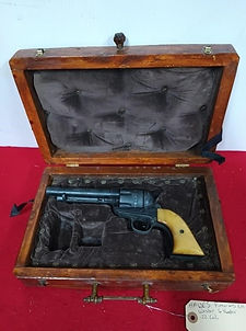 revolver.jpg