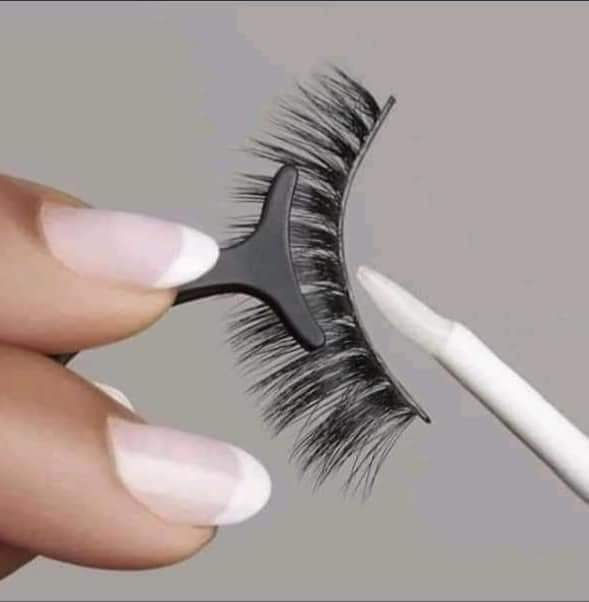 Miniatura: Pegamento eye brochita