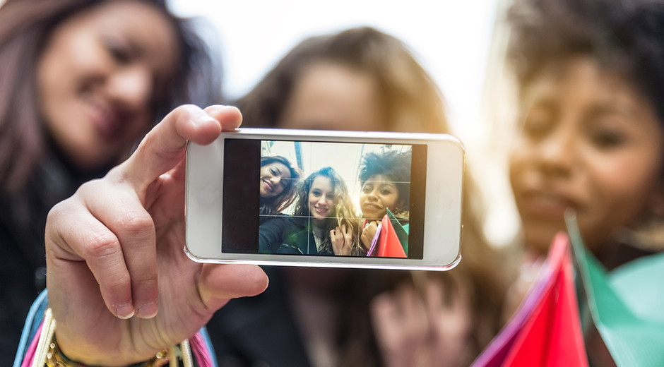 Multiracial-group-of-friends-taking-selfie-499419522_4490x2894.jpeg
