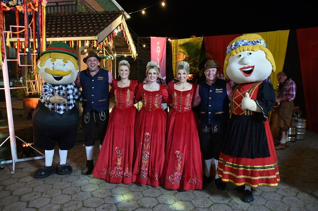 Caravana da Alegria leva clima da Oktoberfest a Lagoa Vermelha neste sábado