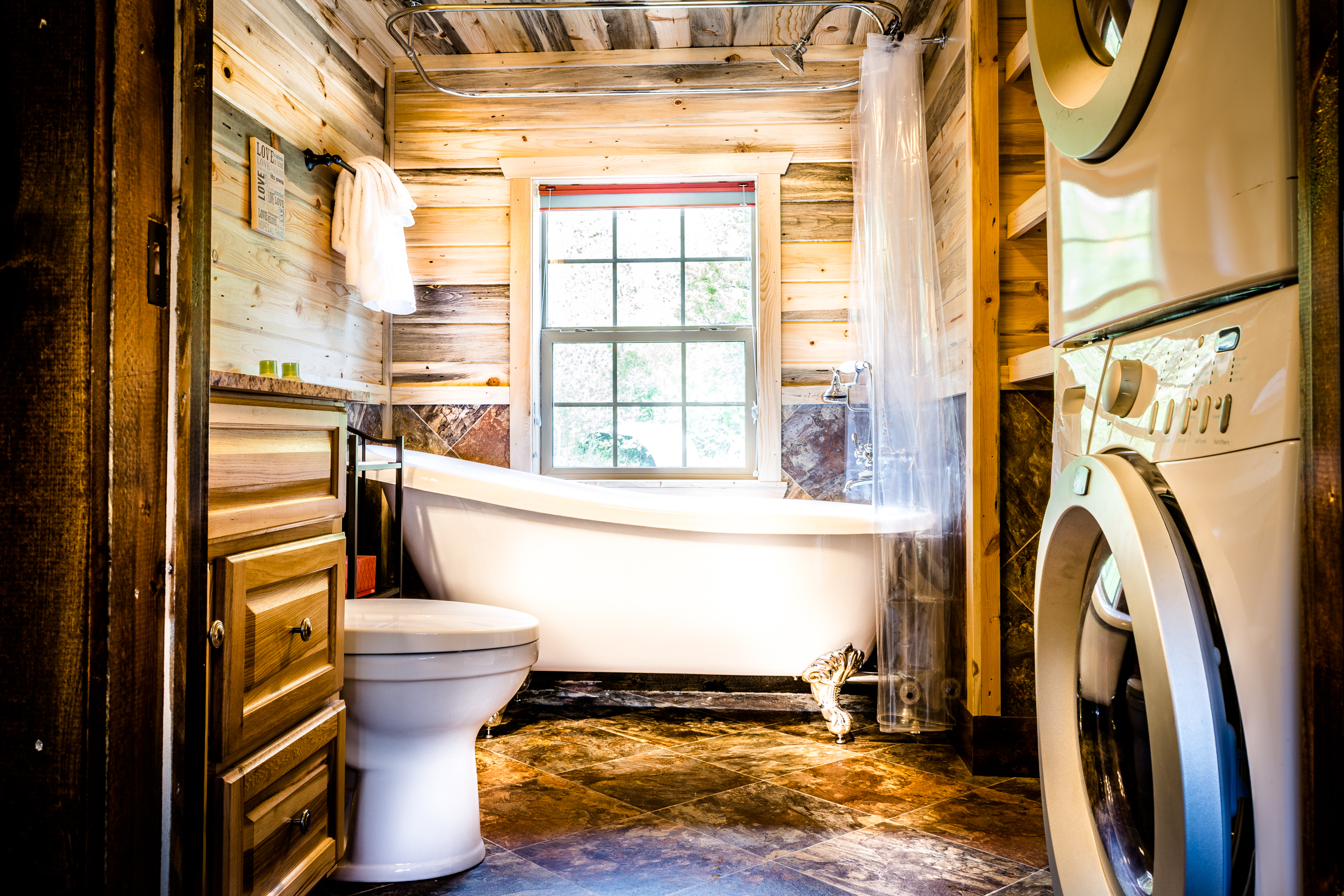 Fisher Cabin Bathroom