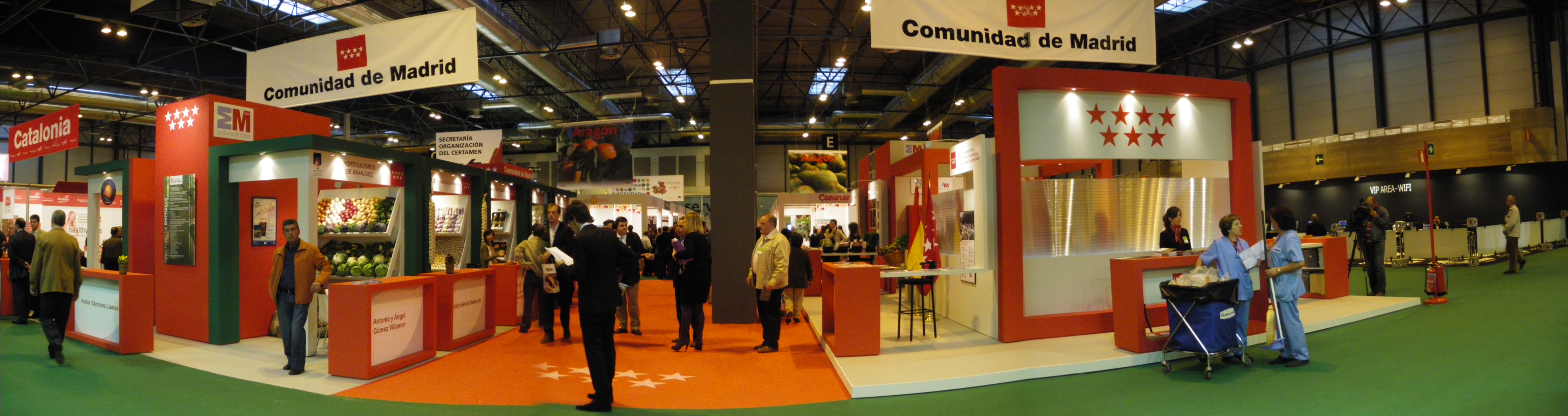 SERVAC_STANDS.JPG