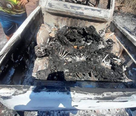 Três corpos são encontrados carbonizados dentro de caminhonete no interior de MT