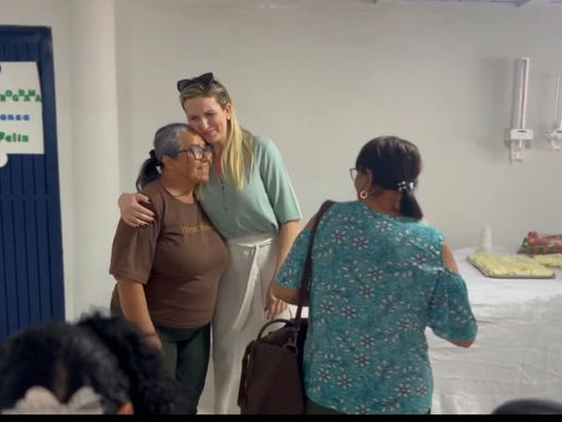 Video Mais carinho e cuidado para nossas futuras mamães
Na tarde desta terça-feira (9), a primeira-dama Raqueline Galvão realizou mais uma ação emocionante do projeto Sonho de Mãe, entregando kits
