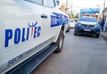 Homem é achado morto na rua com canivete cravado na boca