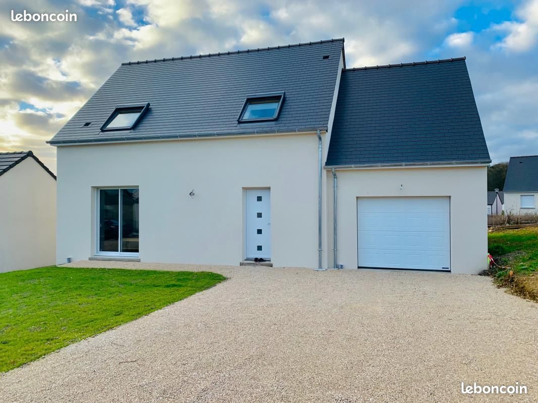Votre Maison Familiale Idéale à Saint-Laurent-de-Brèvedent : Terrain Exclusif, Prix Exceptionnel !