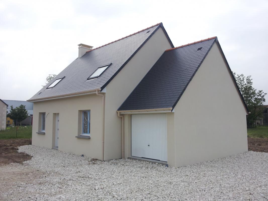 MAISON COMBLES AMENAGES 4 CHAMBRES - GARAGE ATTENANT - Maisons Le Masson