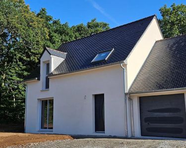 Au bourg de Tréméven, 3 chambres et un garage - Maisons Le Masson