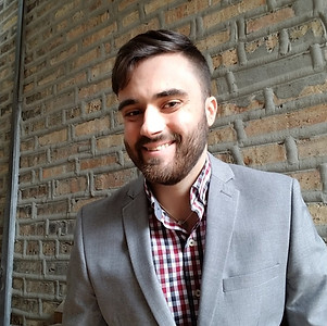 Victor Ribadeneyra Headshot.jpg