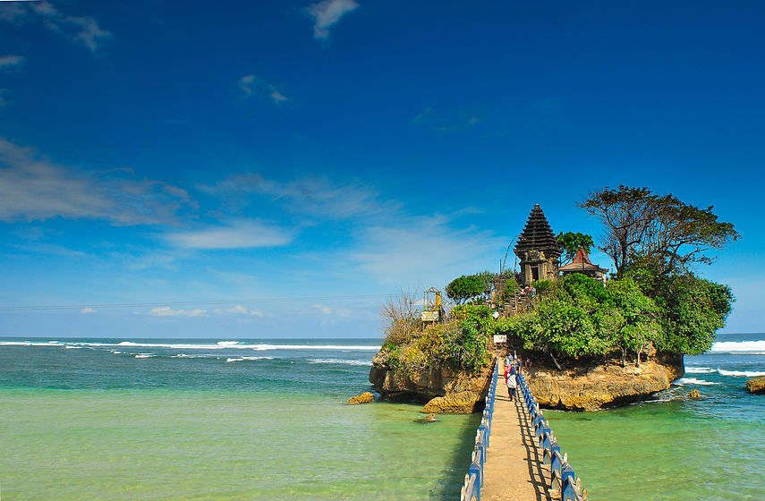 Pantai Balekambang