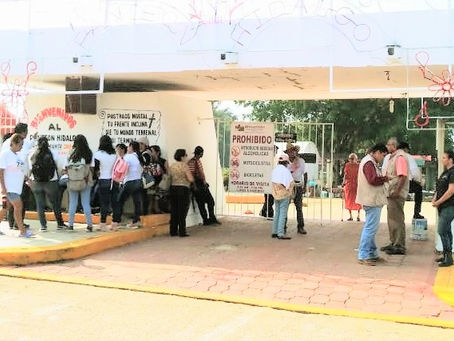 Fumiga Ayuntamiento cementerios por Día de Muertos