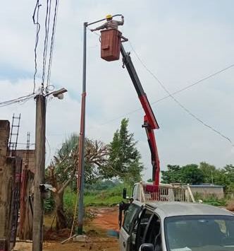 Gobierno Municipal atiende petición ciudadana y amplía alumbrado público en Playón Sur