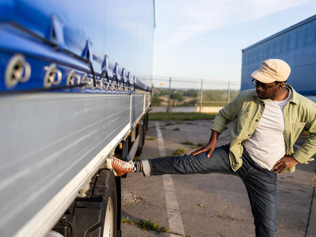 How Truck Drivers Can Stay Fit Year-Round, Even From the Bunk