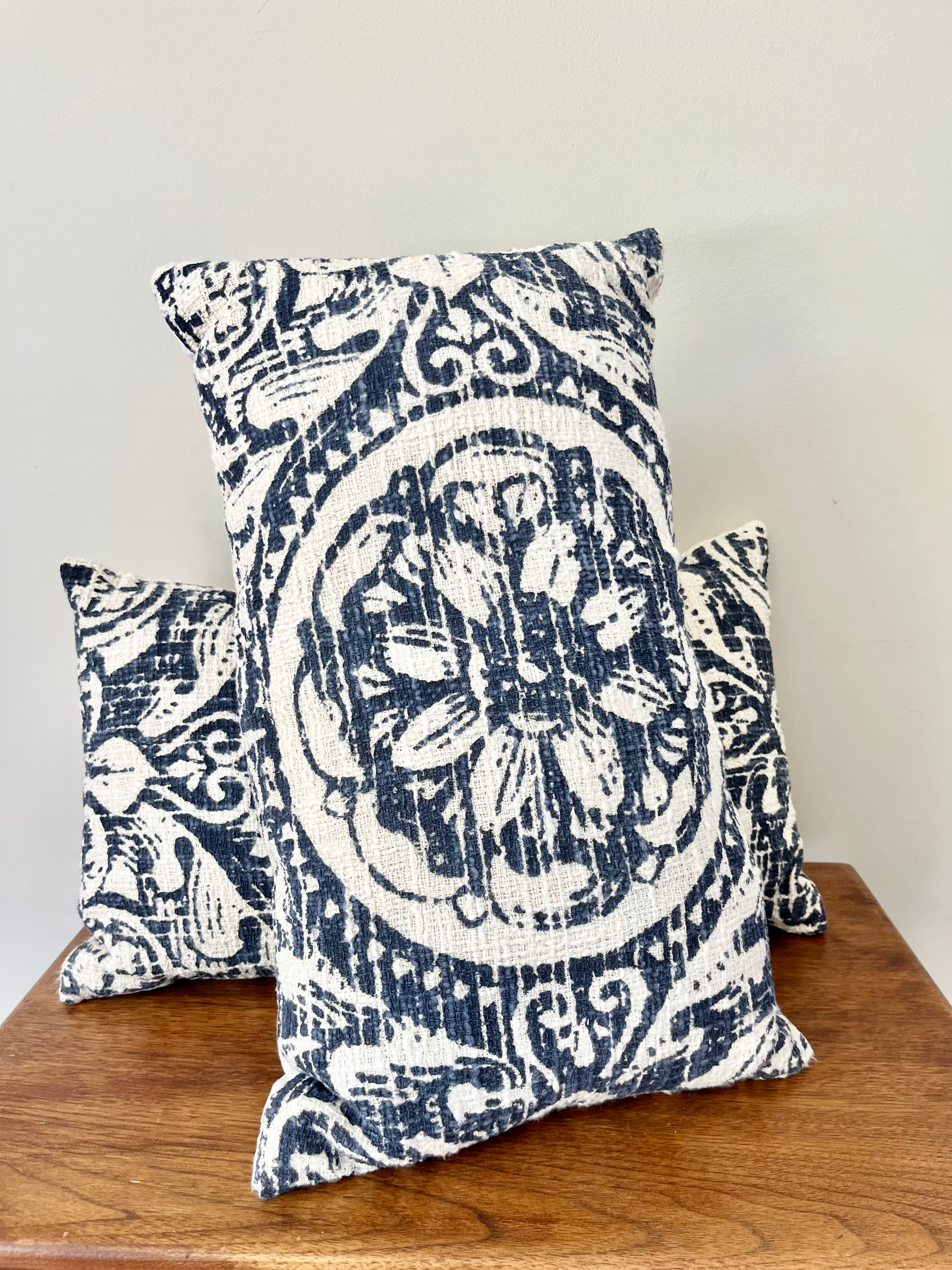 Set of 2 Cream and Denim Blue Throw Pillows