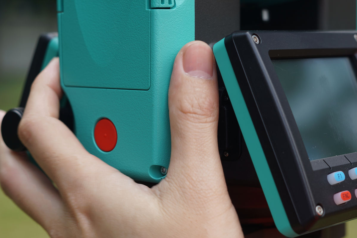 AXIS 1: Quick-Measure Button