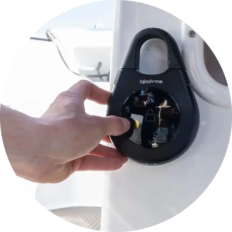 Boat with key box - unmanned boat rental