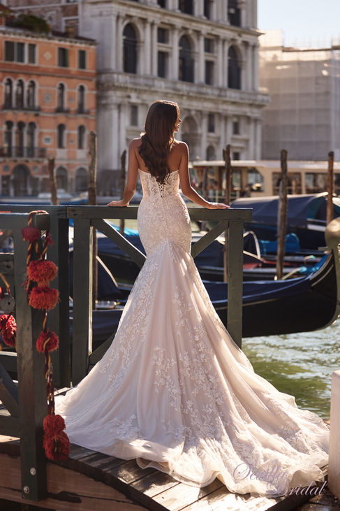 烏克蘭品牌蕾絲閃紗魚尾婚紗, Sevilla Bridal