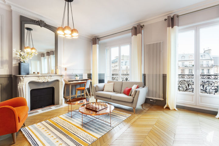 Rénovation d'un appartement Haussmannien à Paris par Studio Coralie Vasseur : salon de réception
