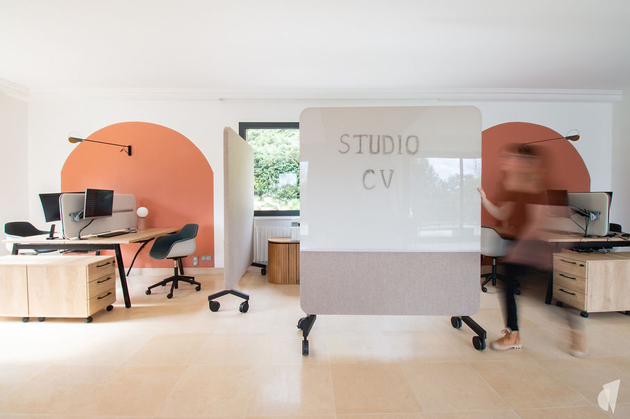 Espace de coworking aménagé et décoré à Annecy par Studio Coralie Vasseur, architecte d'intérieur