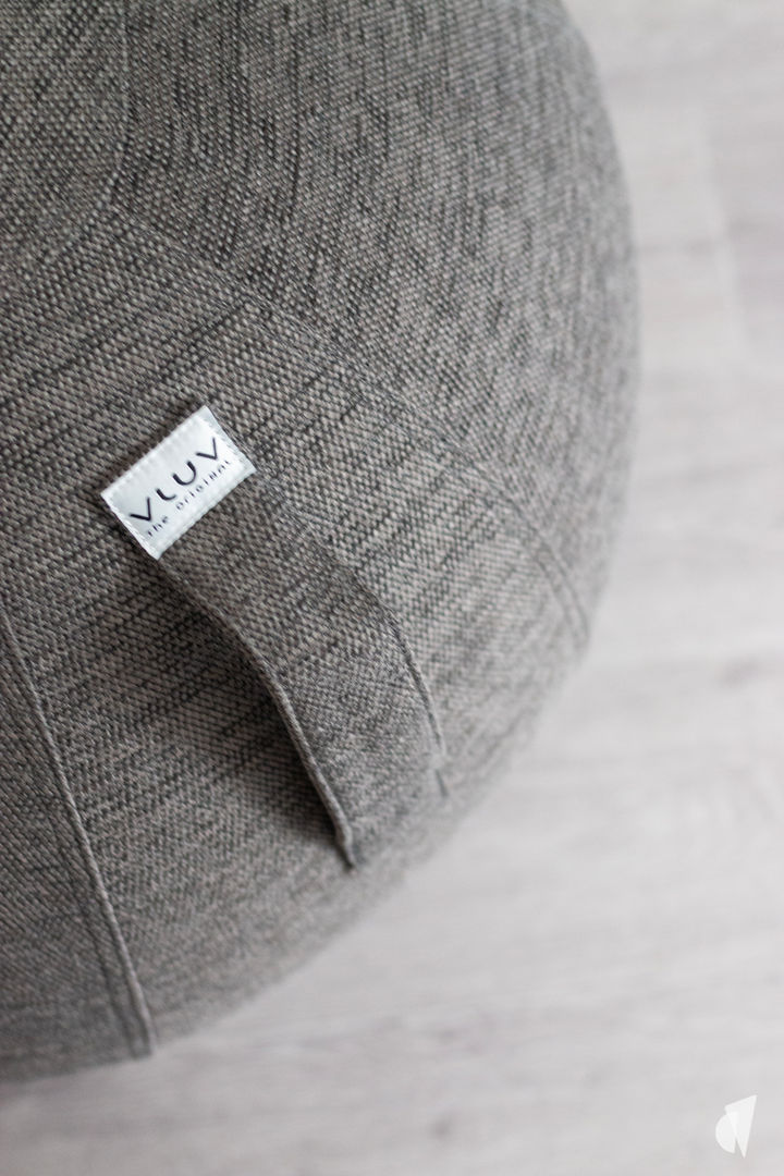 Aménagement et décoration d'un cabinet de recrutement par le Studio Coralie Vasseur, architecte d'intérieur à Annecy : assise informelle