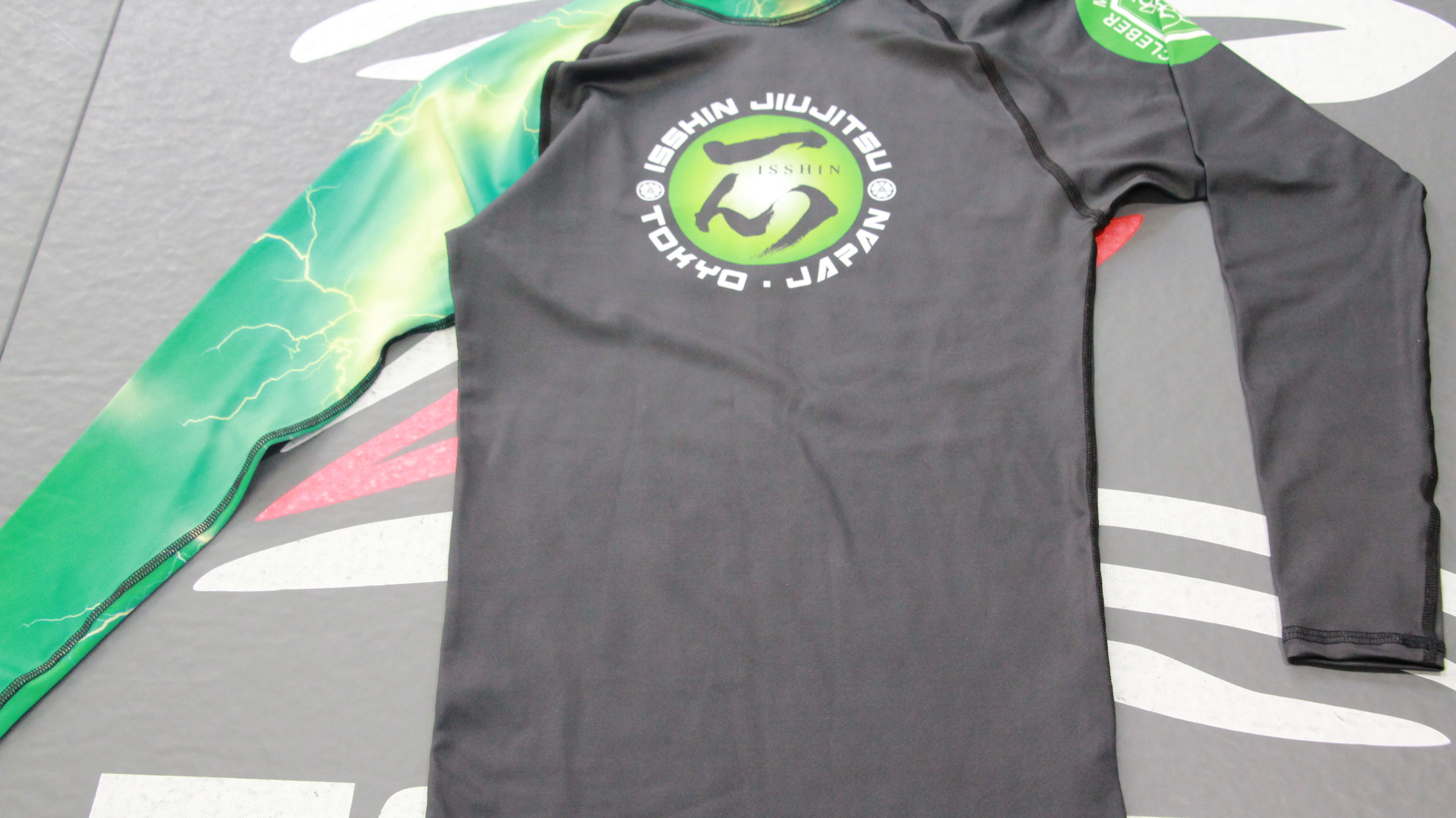 オリジナルラッシュガード