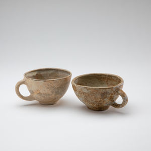 2 stoneware cups