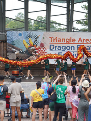 Thousands Gather for 11th Annual Asia Fest with Dragon Boat Racing; Fo Guang Members Build Affinities Through Culture and Vegetarian Food