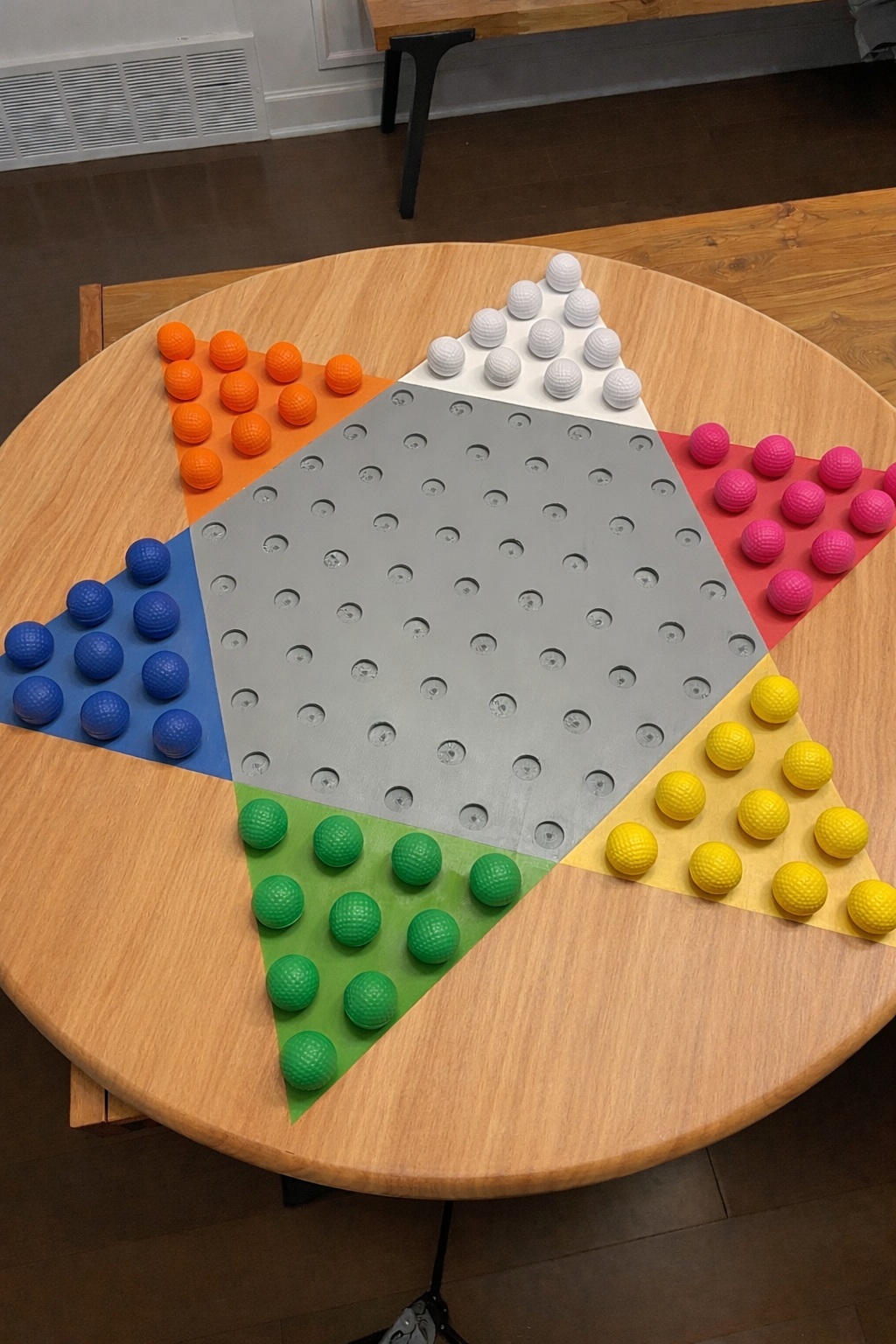 Colossal Chinese Checkers