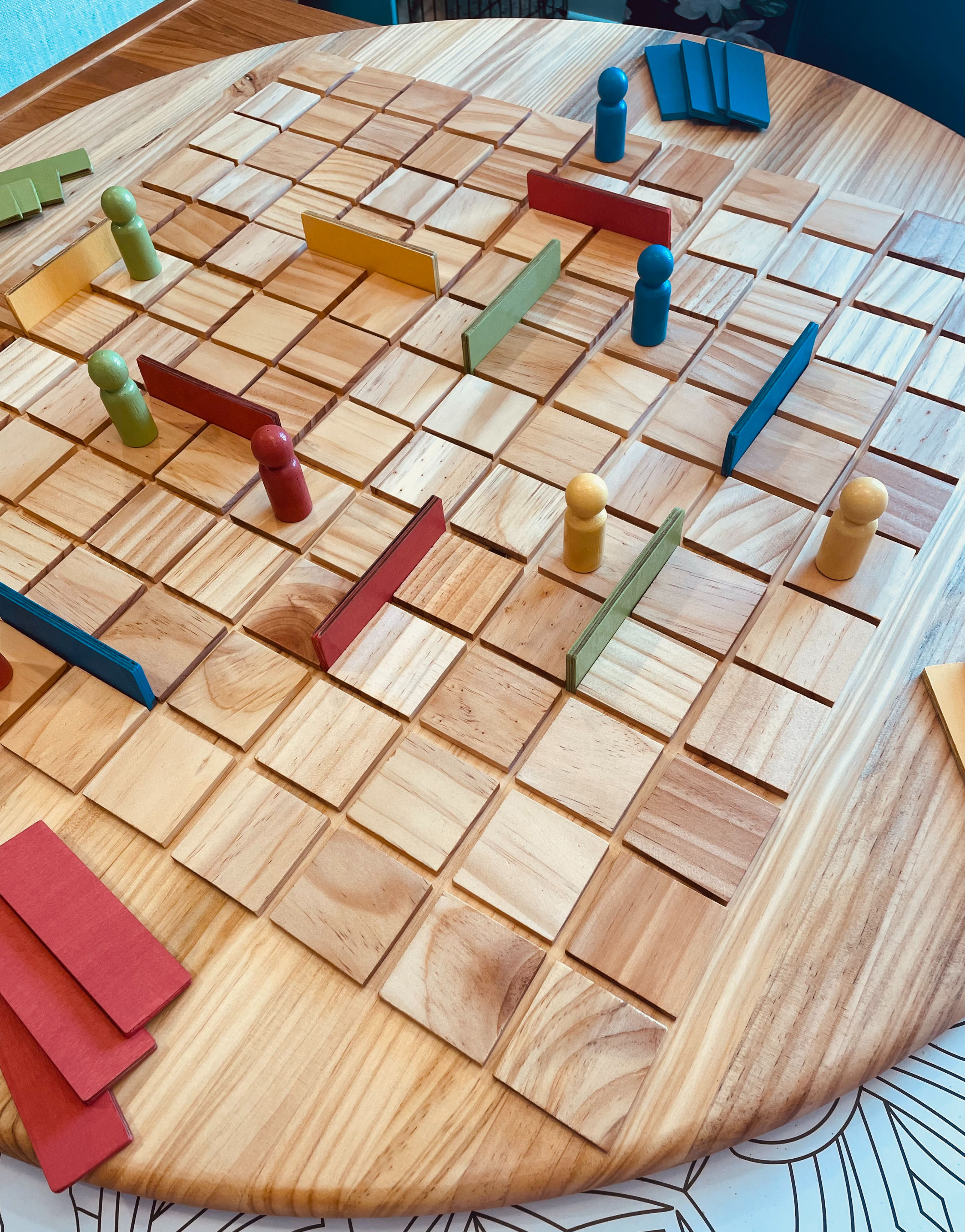 Quite the BIG Quoridor