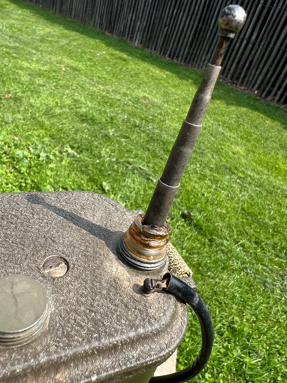 Thumbnail: For Sale – Original WWII US Army BC-611-E Radio