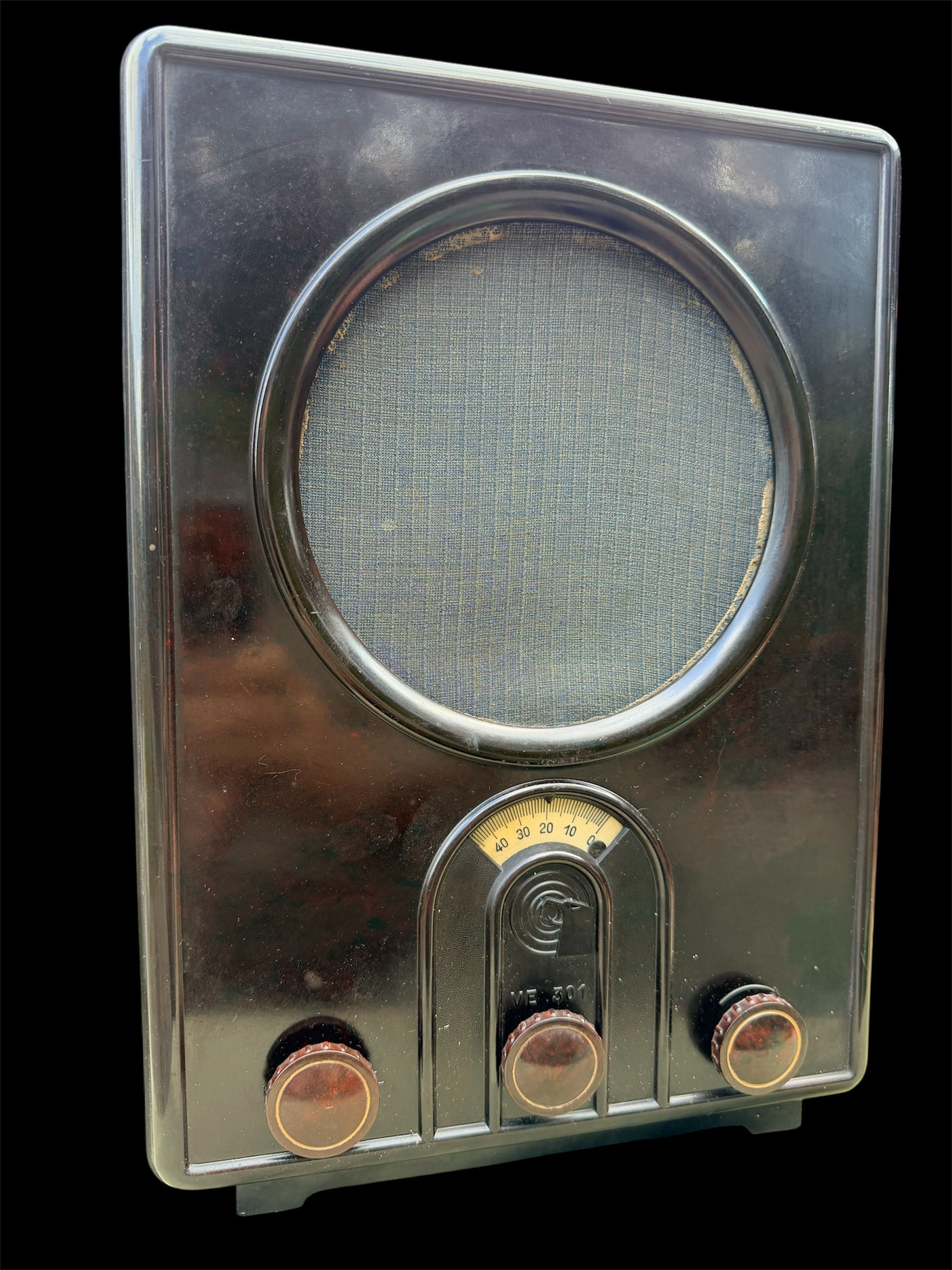 ORIGINAL VE 301 RADIO – WWII ERA – RARE KNOBS