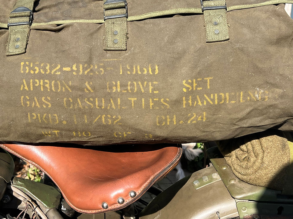 Thumbnail:  U.S. Army “Apron & Glove Set – Gas Casualties Handling” Bag 