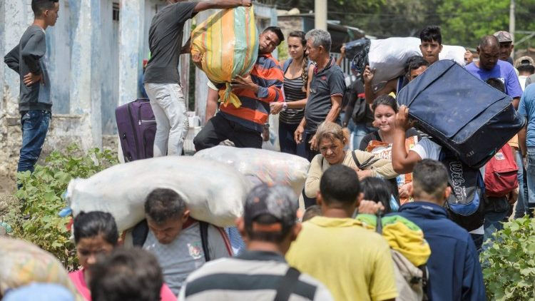 La UE acelerará su trabajo diplomático en Venezuela sin descartar sanciones