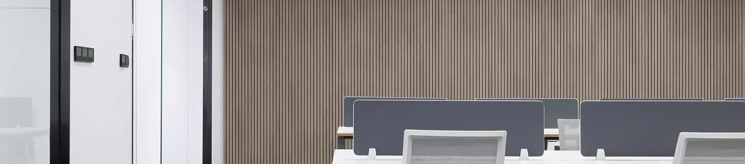 Office_VicStrip-H1399_Portefolio (1).webp