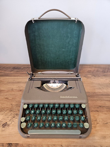 Smith-Corona Skyriter (1950) | Ocean View Typewriters