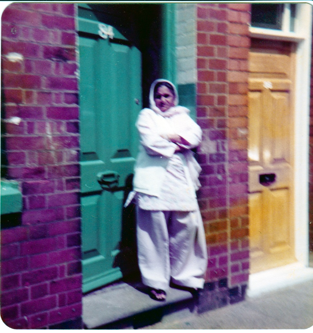 Emigrating to England