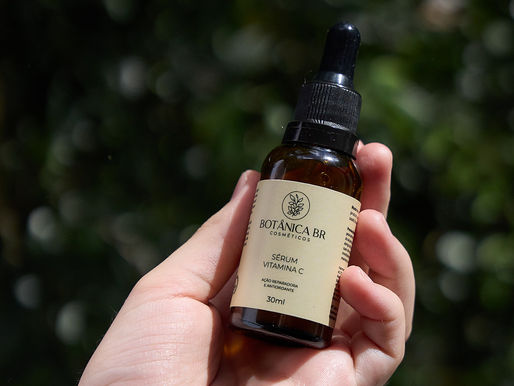 Sérum de Vitamina C para o Rosto: Por Que Apostar em Cosméticos Veganos e Orgânicos Agora