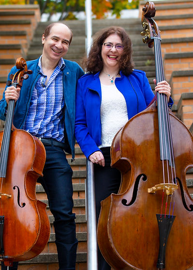 Duo outdoor Photo 3.jpg