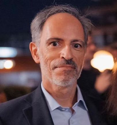 Writer: Francisco Mourão Corrêa