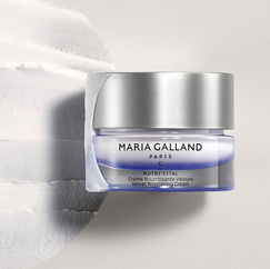 Tiegel der Nachtcreme Nr. 5 Velvet Nourishing Cream aus der Linie NUTRI'VITAL von Maria Galland Paris mit neuer Formel.