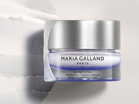 Tiegel der Nachtcreme Nr. 5 Velvet Nourishing Cream aus der Linie NUTRI'VITAL von Maria Galland Paris mit neuer Formel.