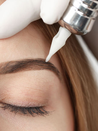 Eyebrows Tattooing expert in Hermosa Beach.