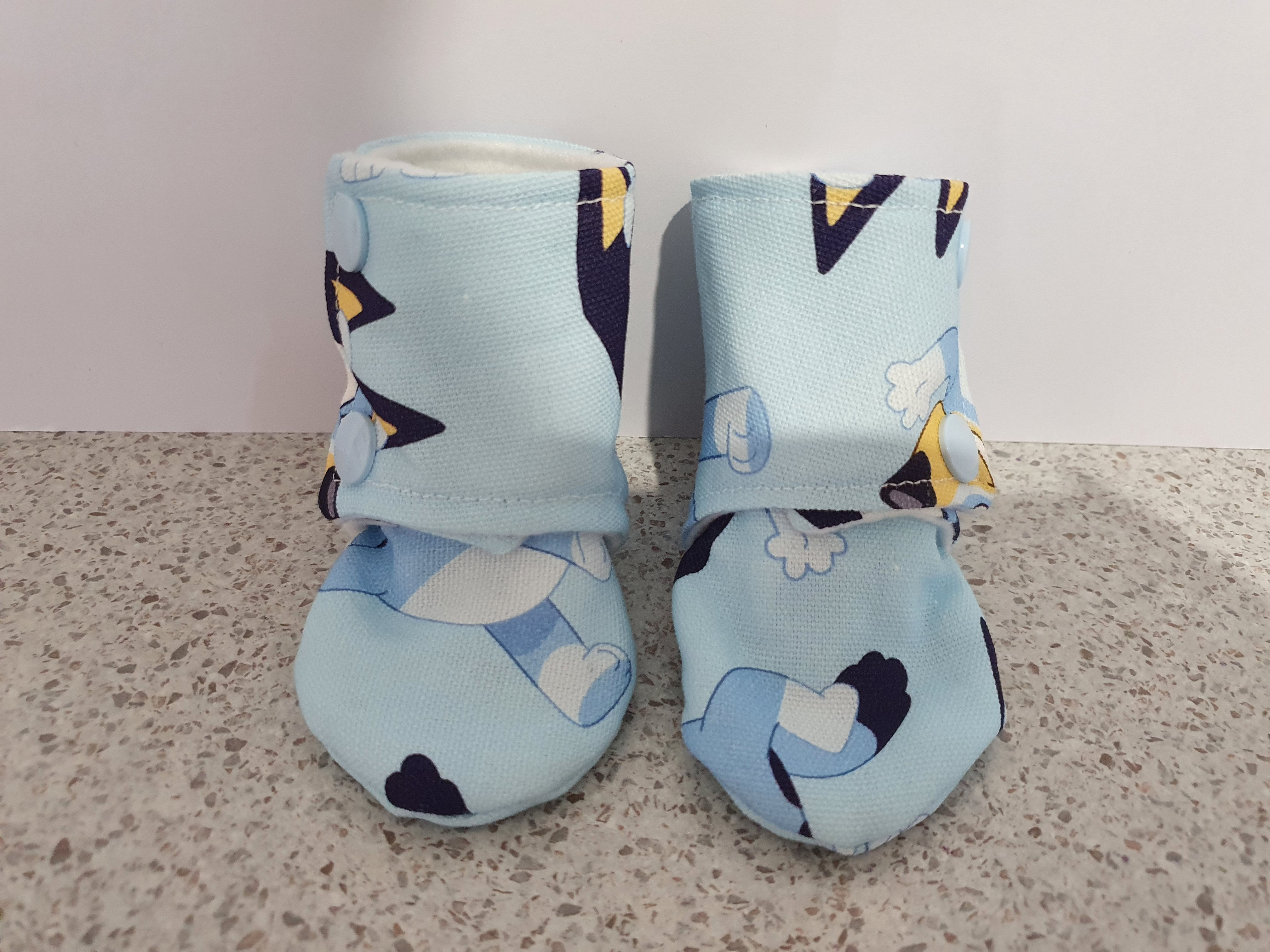 Stay-on Booties Size 3-6 Months Bluey
