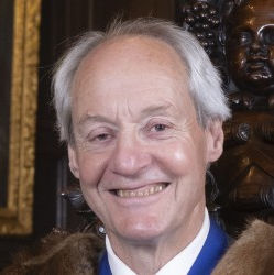 Vintners Master 2025 Richard Wilson MBE VR DL .jpg